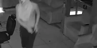 Dois homens são presos após invadirem e furtarem barbearia três vezes durante a madrugada em Melgaço