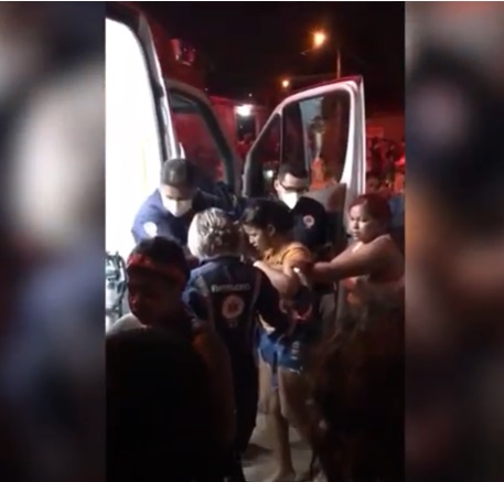 Três pessoas são baleadas durante tiroteio