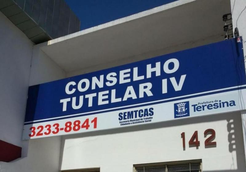 Menino de 7 anos é estuprado por amigo do pai em campo de futebol no Piauí