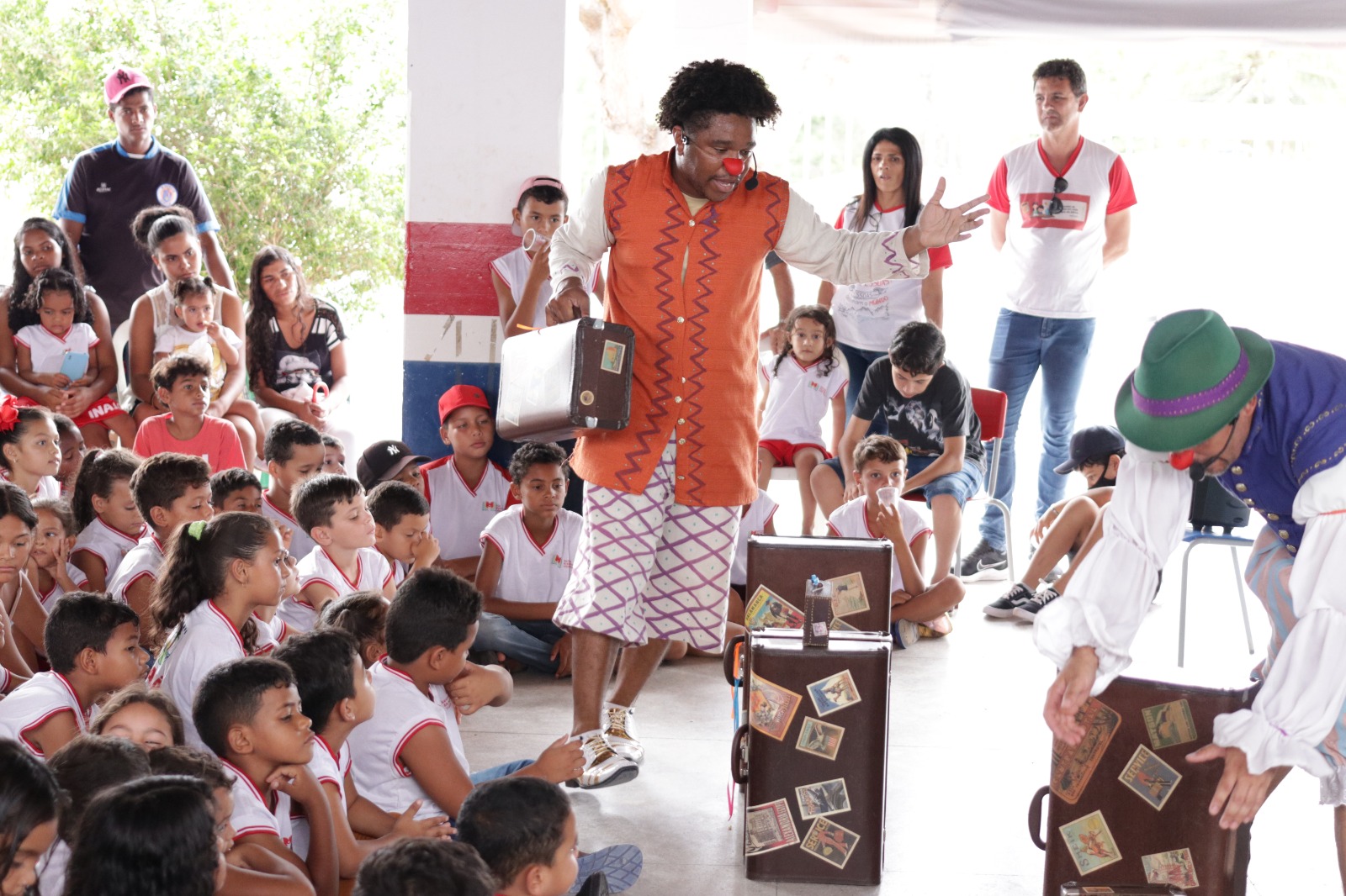 Trupe da Meia Noite e do Meio Dia estreia peça infantil gratuita sobre diversidade em Terra Santa (PA) no próximo dia 06 e 07 de junho