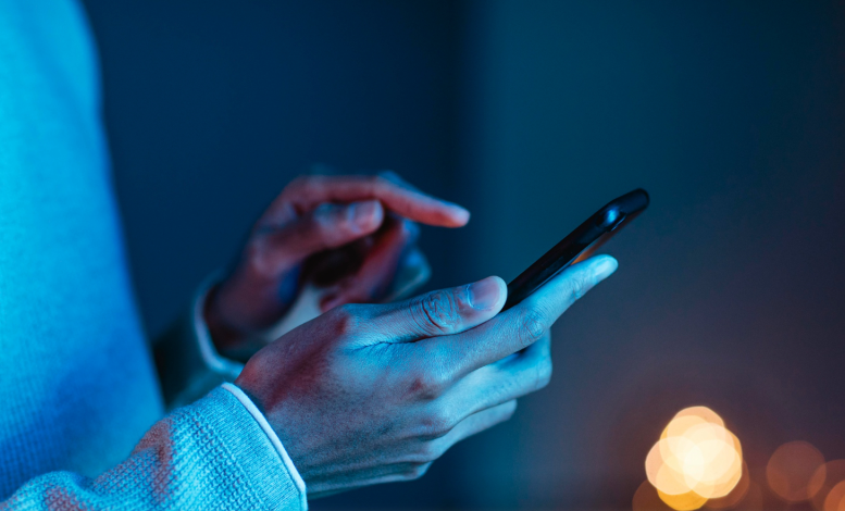 Cinco golpes do PIX mais comuns feitos pelo celular; confira