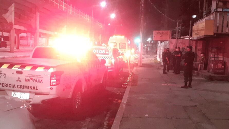 Sobrinho pega tio na cama com esposa e esfaqueia os dois