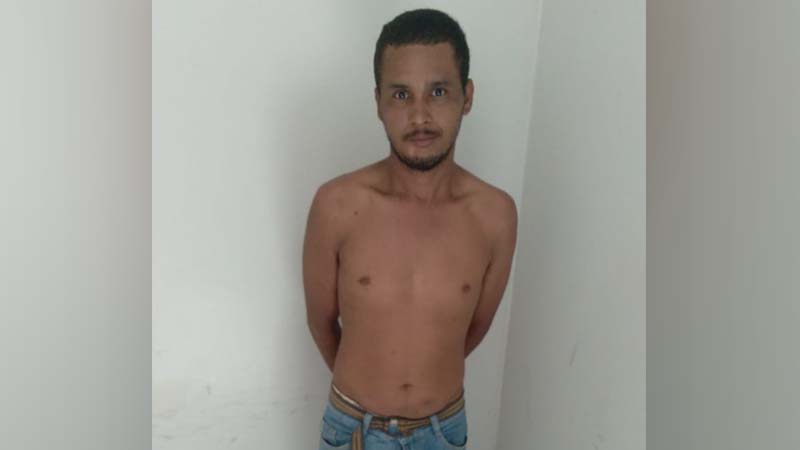 Polícia Militar prende homem acusado de tentar atear fogo em casa com companheira e filho dentro em Parauapebas