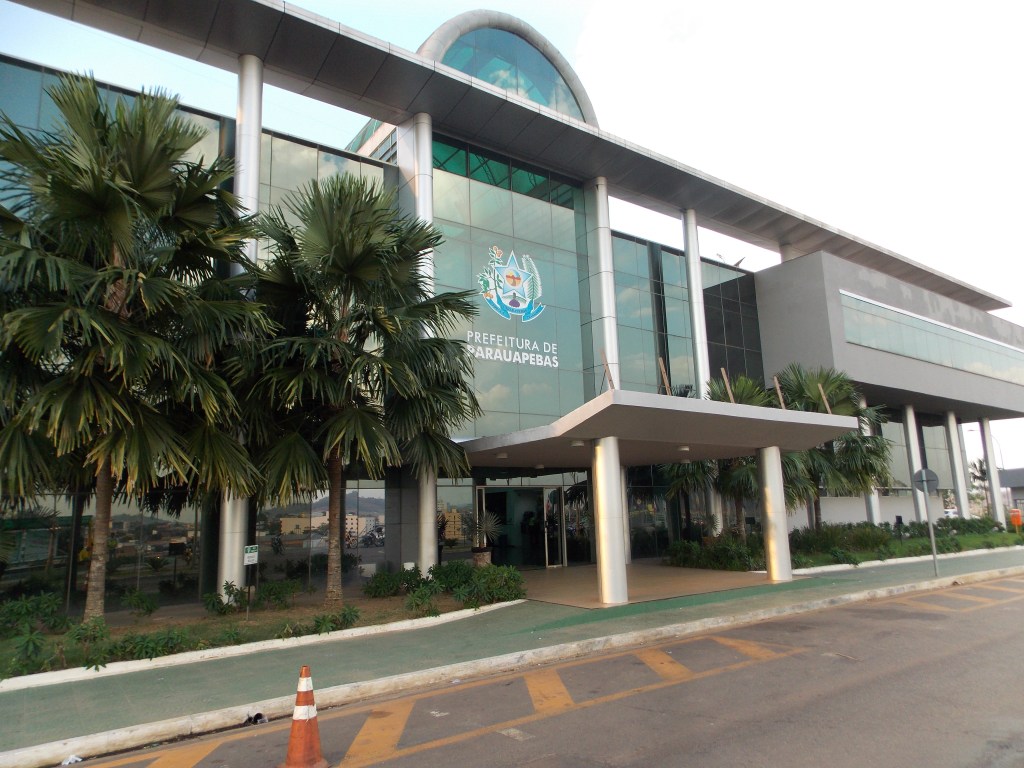 Prefeito de Parauapebas revê corte nas gratificações dos servidores