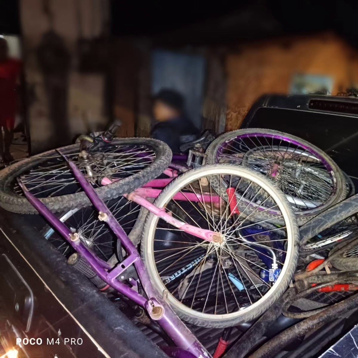 Dois adolescentes foram apreendidos pela Guarda Municipal de Parauapebas após serem flagrados furtando bicicletas