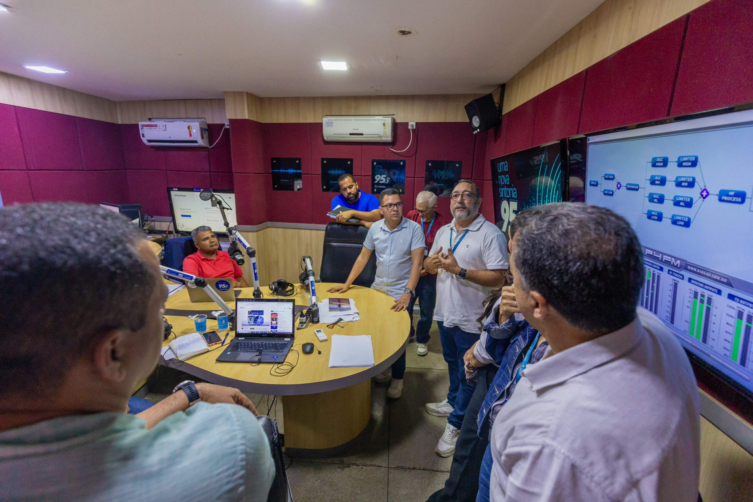 Vereadores eleitos conhecem as dependências da Câmara Municipal Parauapebas