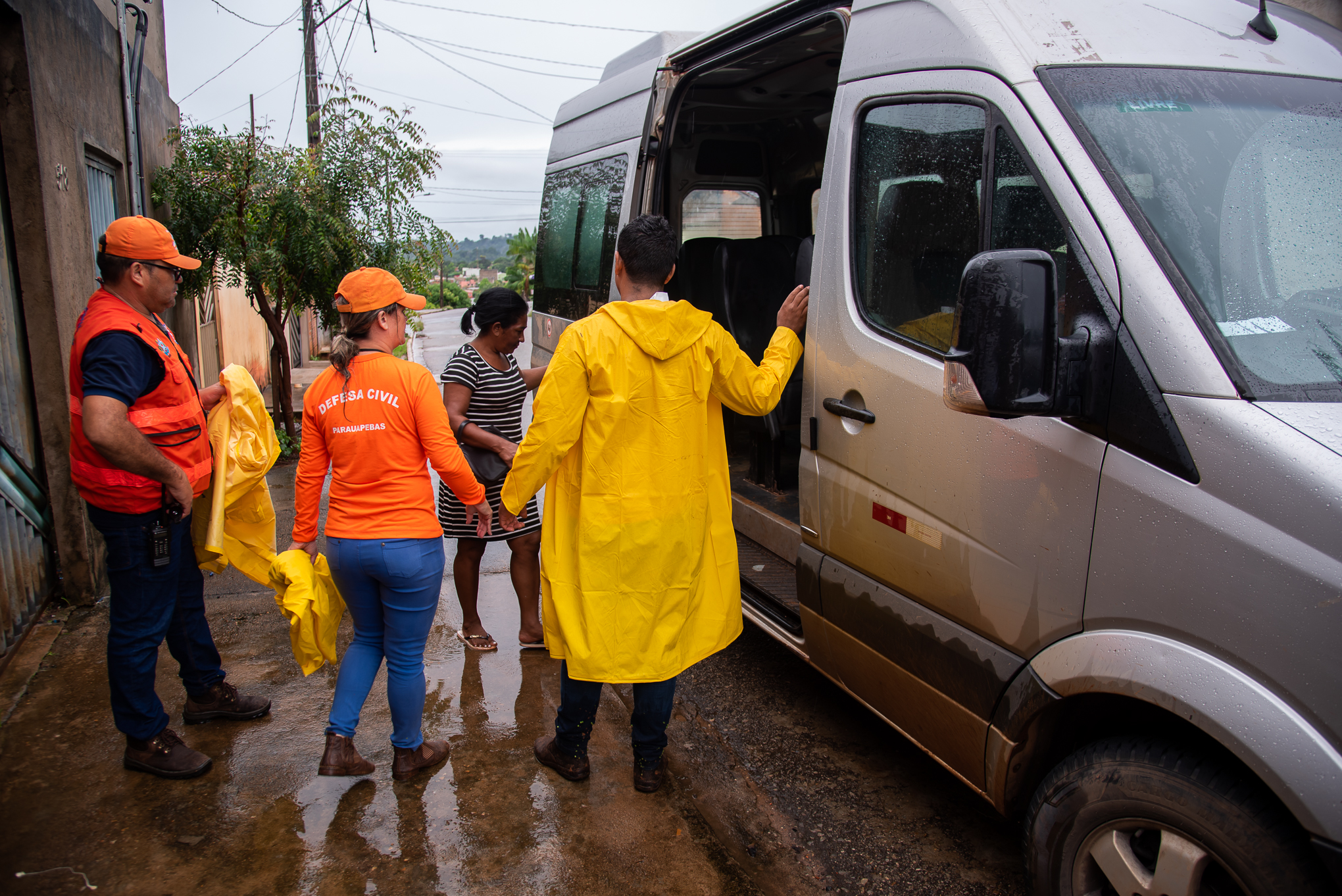 Defesa Civil segue com atendimentos às famílias atingidas pelas fortes chuvas em Parauapebas