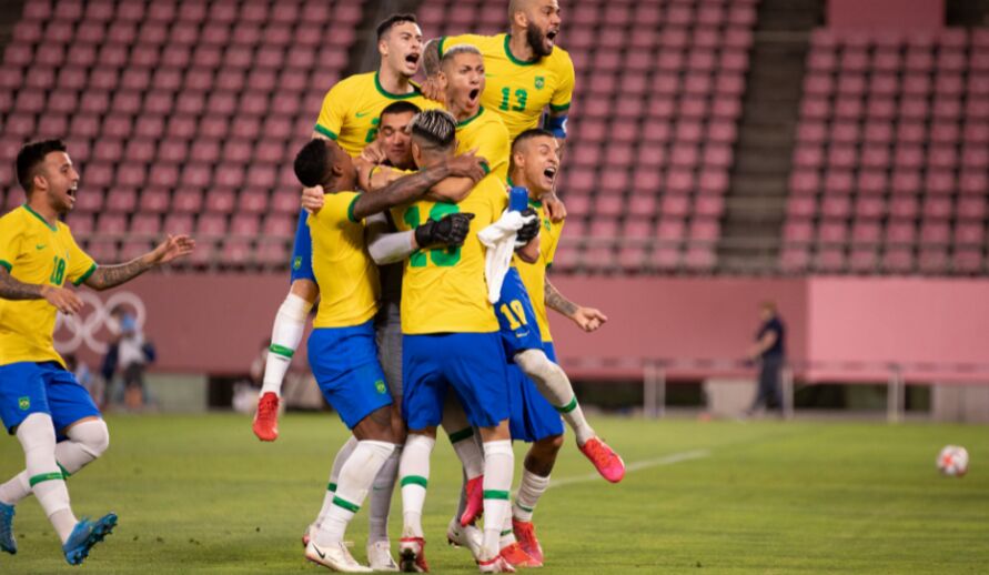 Brasil vence México nos pênaltis e está na final