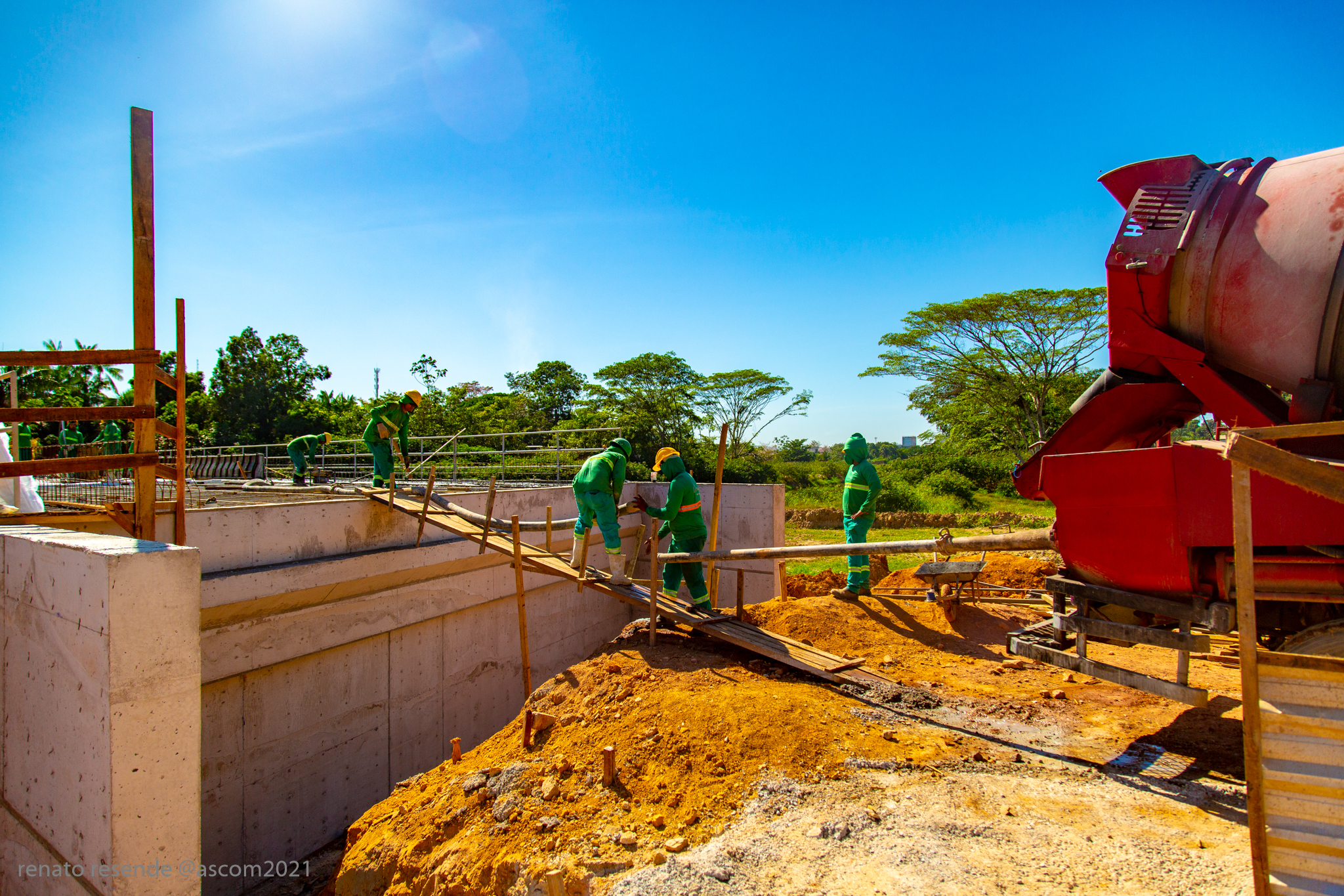 Reta final ponte que da acesso aos bairros Liberdade está quase pronta