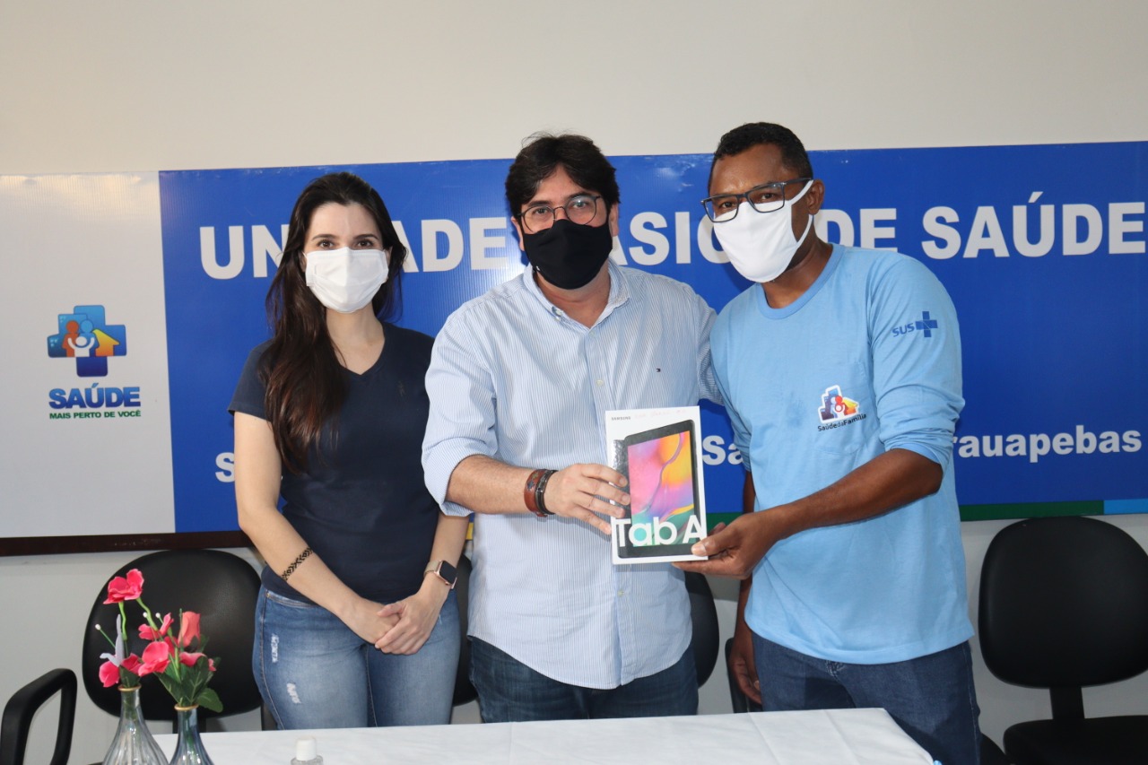 Agentes Comunitários de Saúde recebem tablets para atender a população