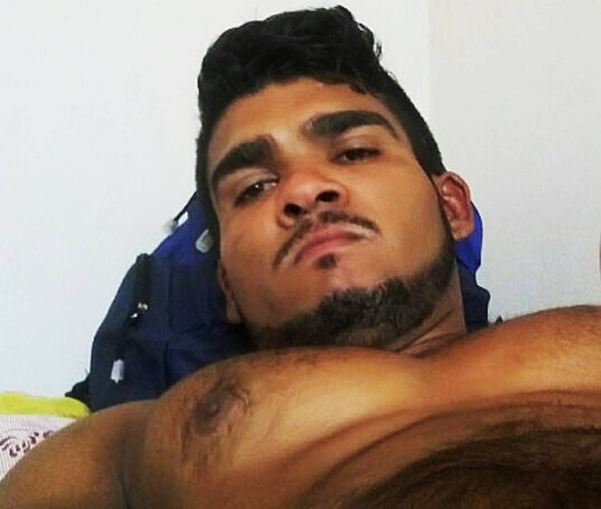 Vazam fotos sensuais que serial killer Lázaro usava para atrair vítimas