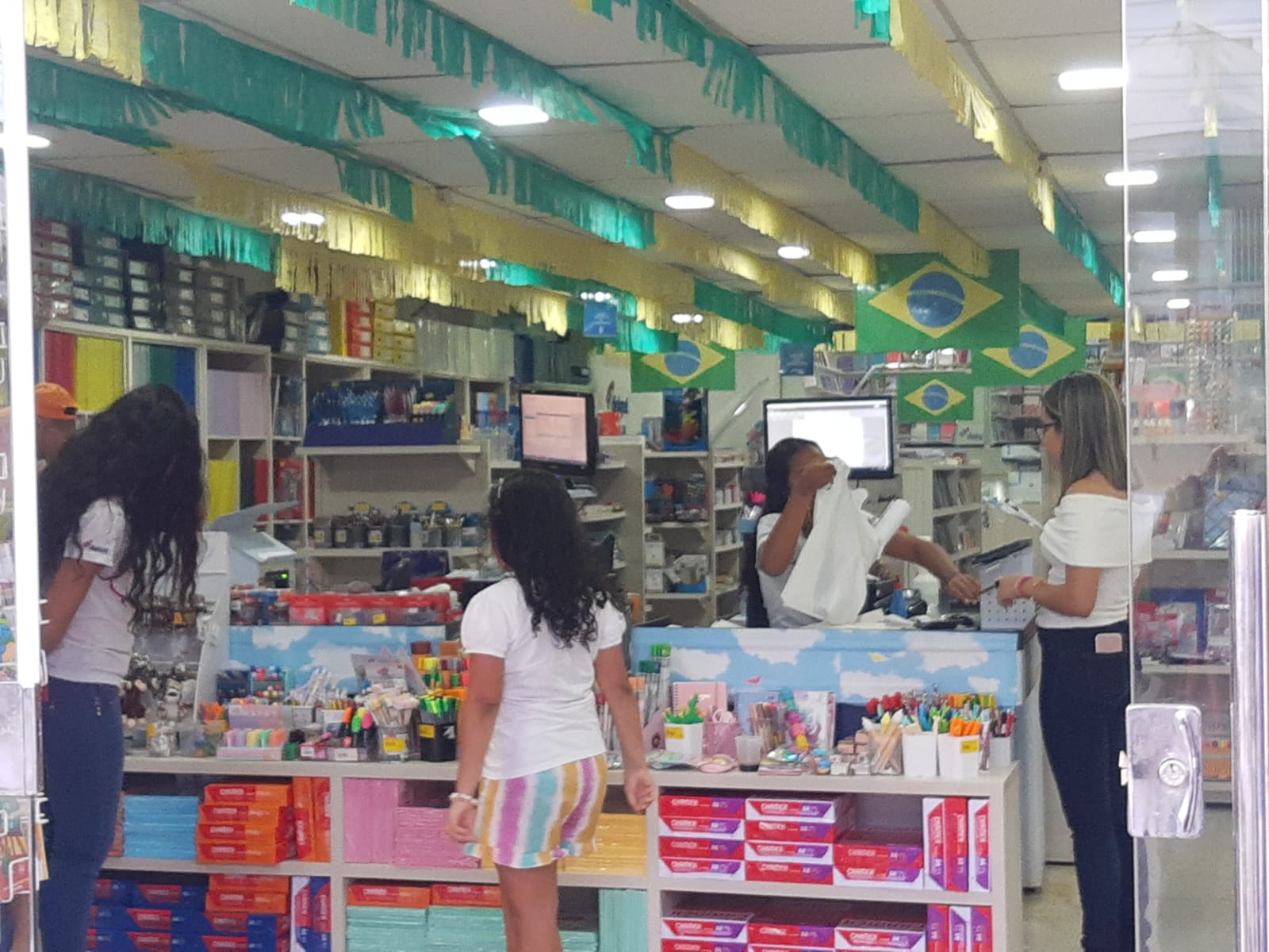 Lojas entram no clima da Copa do Mundo em Parauapebas