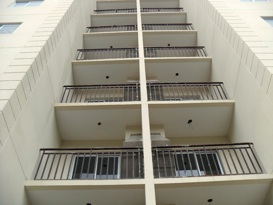 Médico cai do 3º andar ao fazer uma selfie