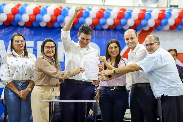 Prefeita Josemira e governador Helder assinam ordem de serviço para construção de escola técnica em Canaã
