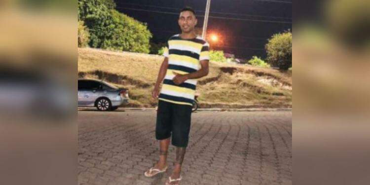 Homem é morto com facada no pescoço em Marabá