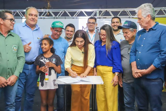 Prefeitura de Canaã dos Carajás assina convênio de quitação de mais de 900 casas populares do Residencial Canaã