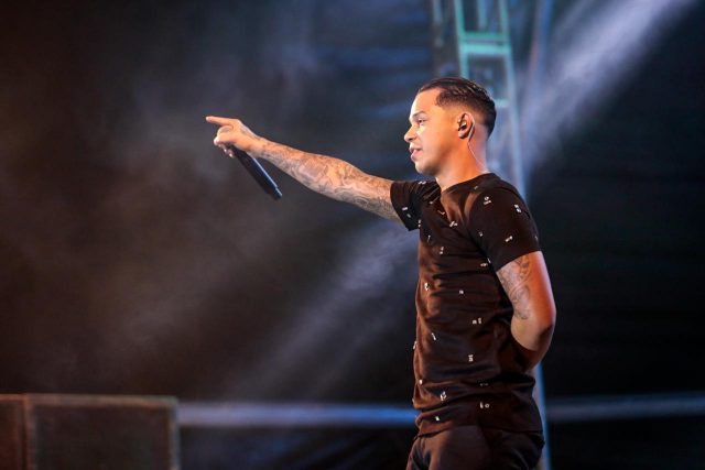 Show de Vitinho Imperador marca a abertura do Canaã Cidade Junina 2023