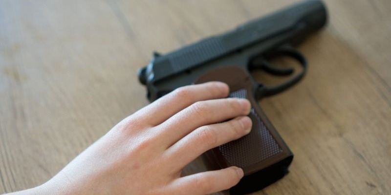 Pai é baleado pelo próprio filho, em Marabá