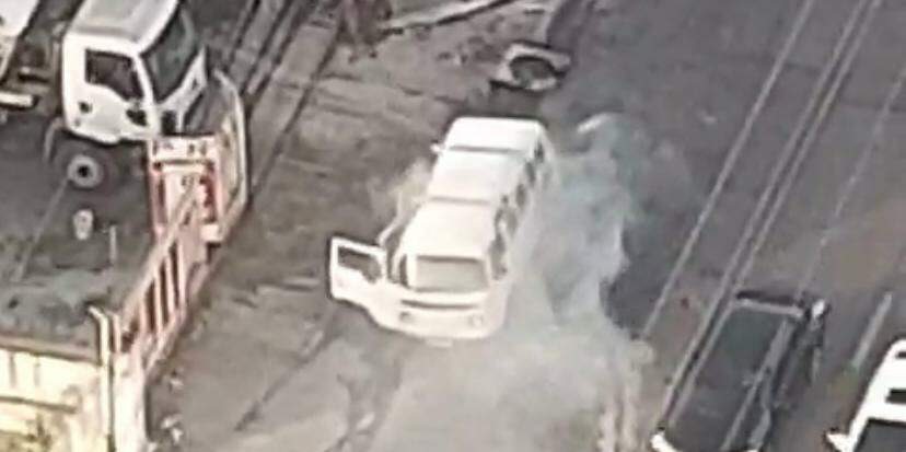 Kombi pega fogo, em Belém