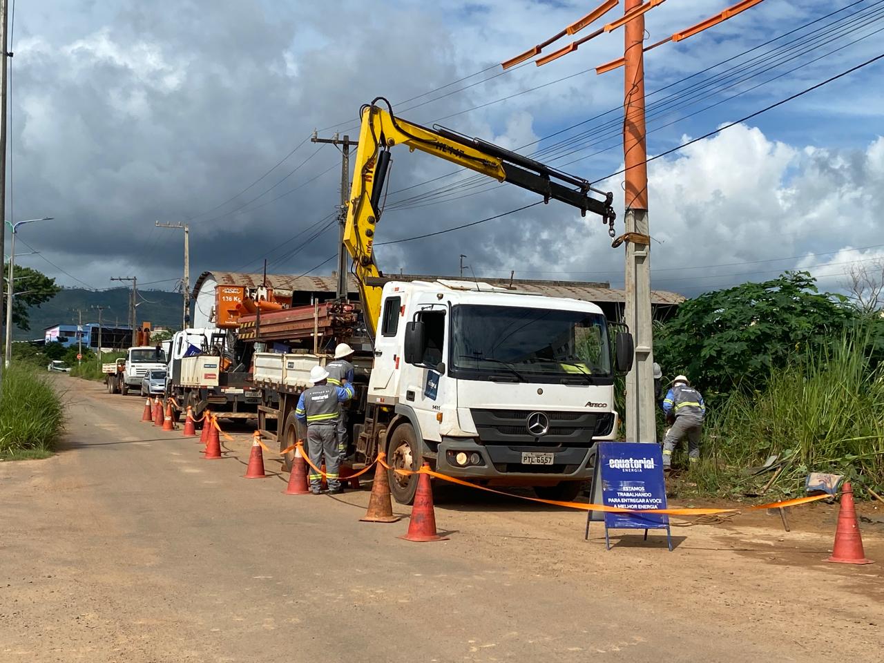 Mutirão de manutenção na rede elétrica beneficia 35 bairros de Parauapebas