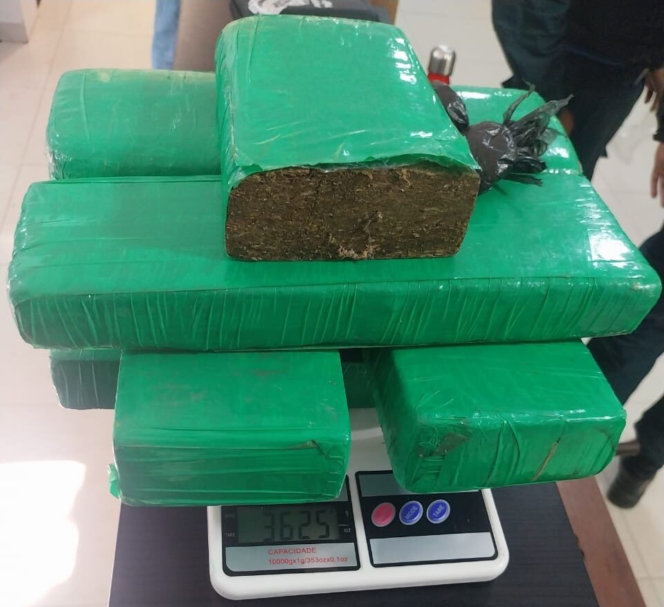 Polícia Militar fecha boca de fumo no Bairro Jardim Canadá, em Parauapebas