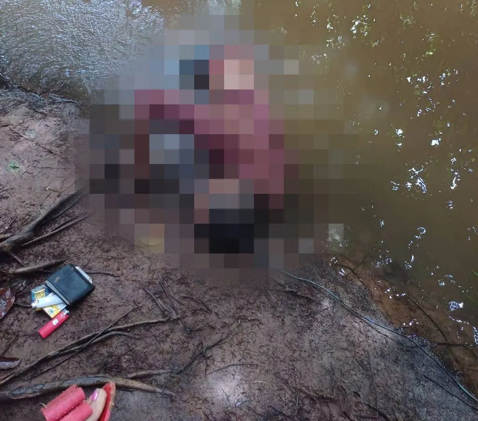 Homem mata amigo com golpe de gargalo de garrafa no pescoço, em Parauapebas