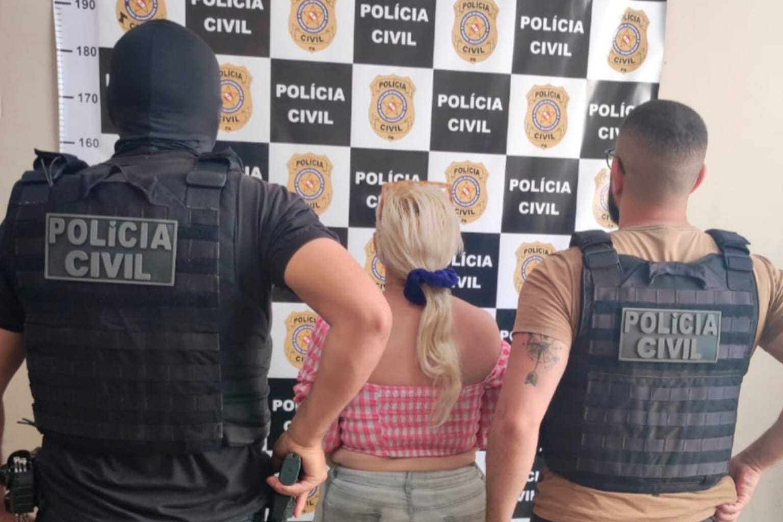 Mulher contrata dois homens para matar marido