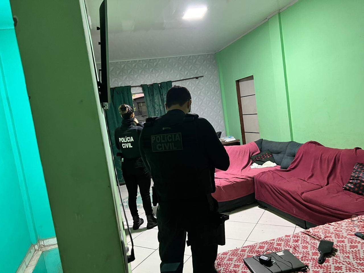 Quatro pessoas são presas suspeitas de golpe milionário em banco