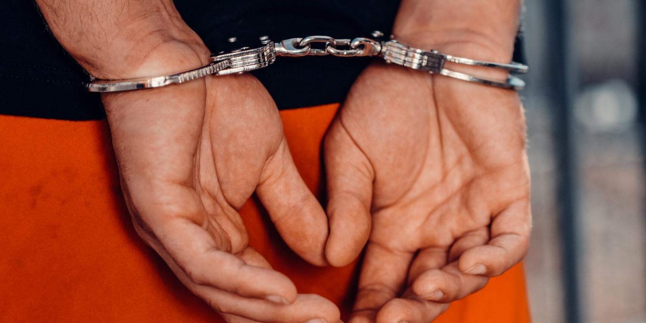 Dupla é presa suspeita de roubo e sequestro