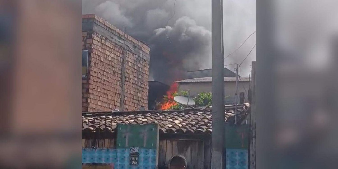 Incêndio atinge quatro casas no bairro do Jurunas