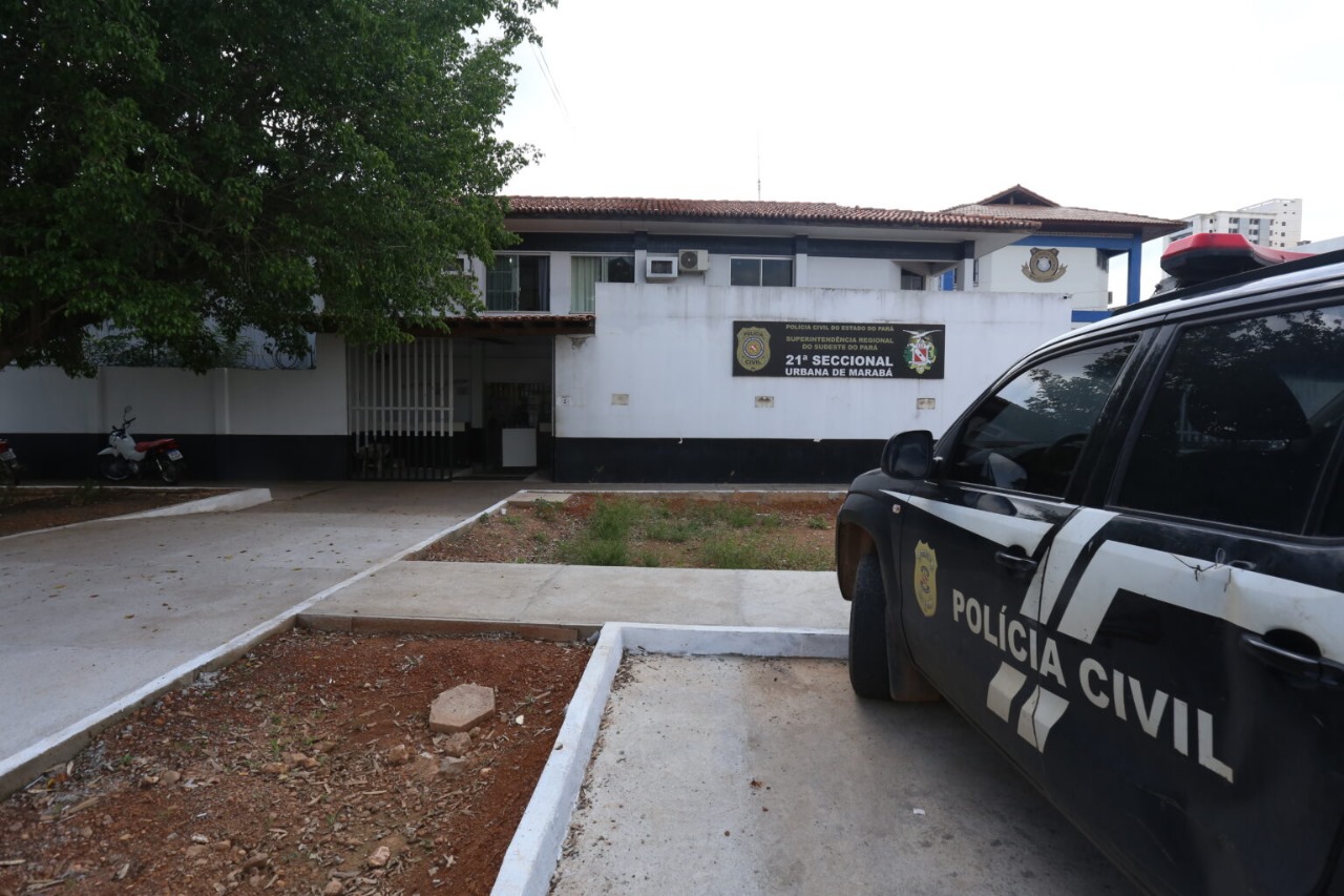 Após arremessar petecas de crack, homem é preso