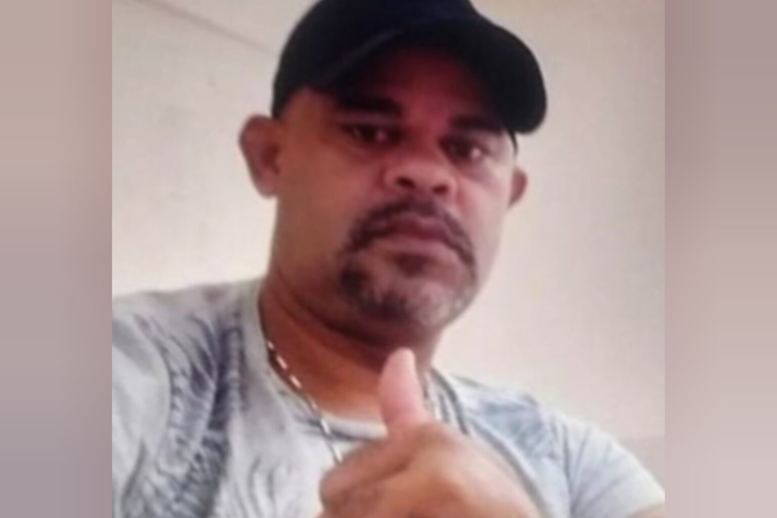 Mototaxista morre após colidir com calçada em Parauapebas