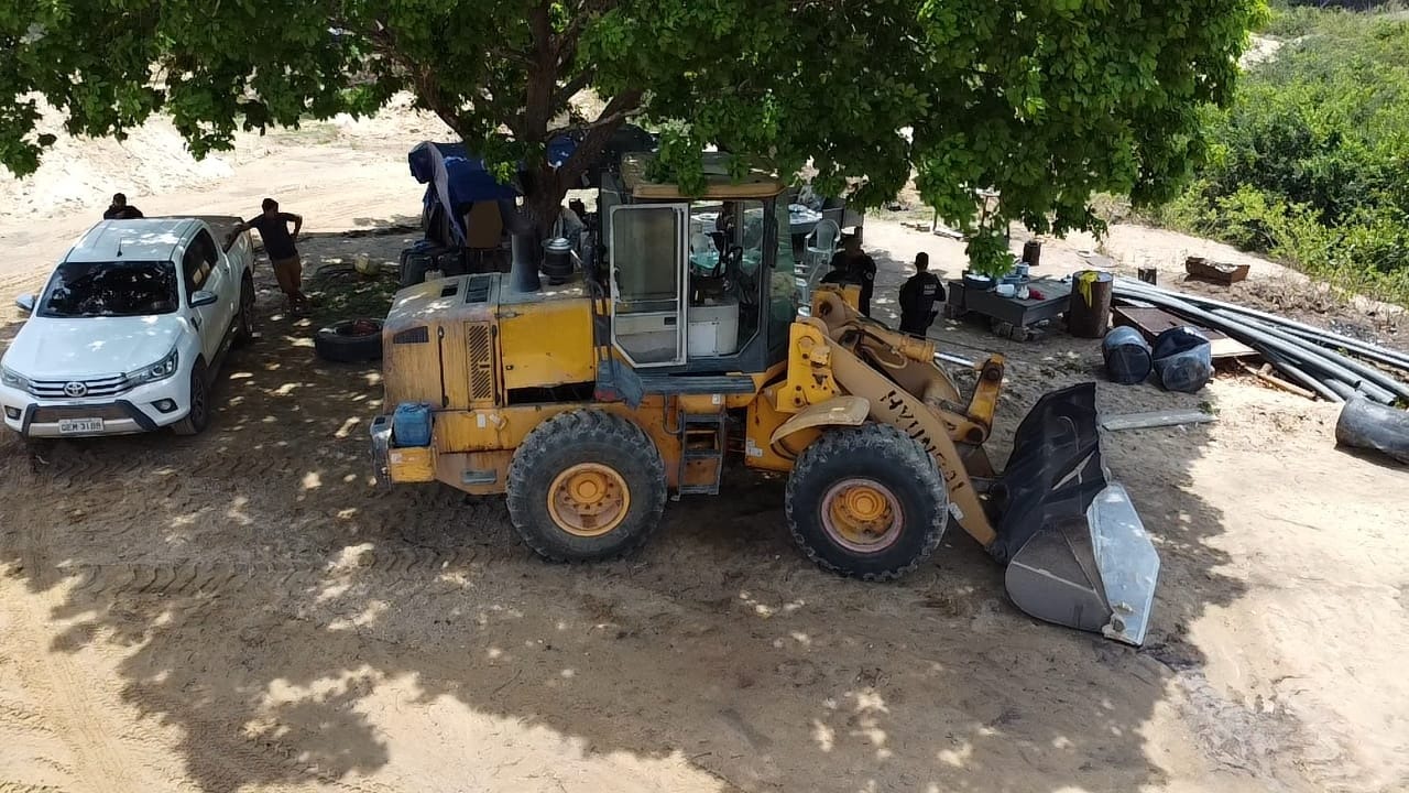 Polícia Federal interrompe extração ilegal de areia