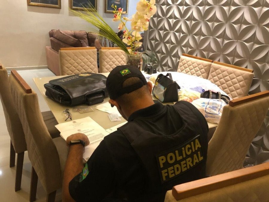 Polícia Federal investiga fraude envolvendo servidores do INSS