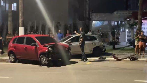 Belém: Carro bate em quatro veículos em avenida