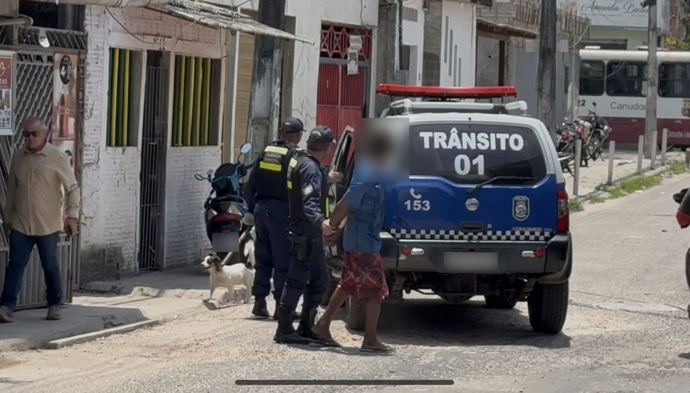 Quatro pessoas foram presas em operação para combater o descarte irregular de lixo em Belém