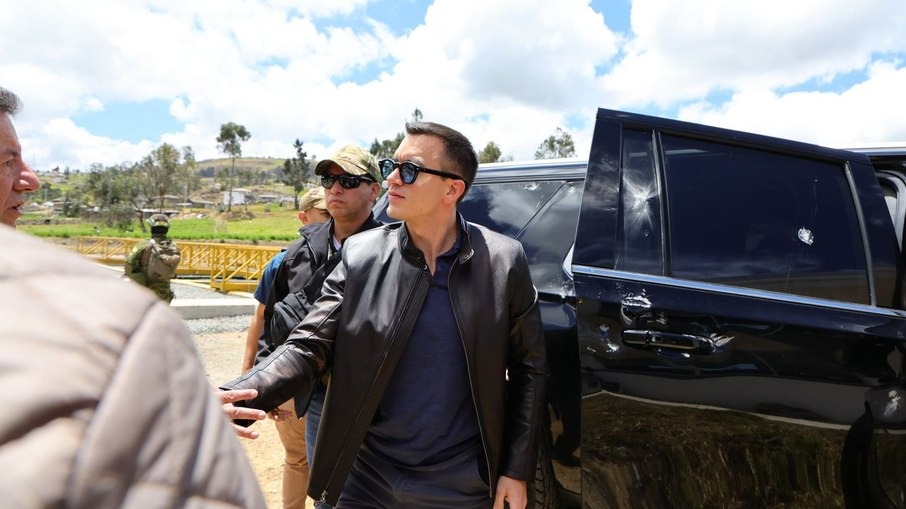 Presidente do Equador sofre tentativa de assassinato