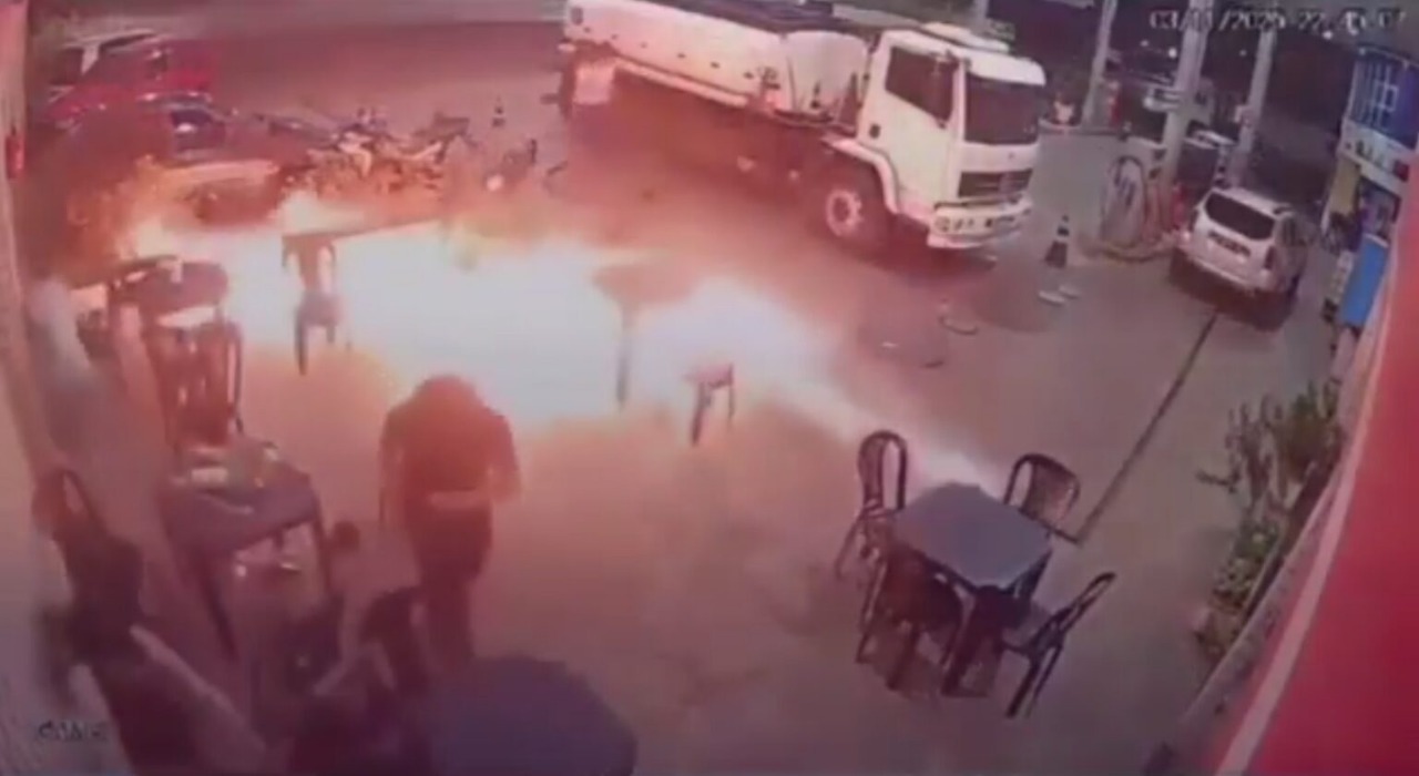 Homem causa princípio de incêndio ao acender cigarro em posto de combustíveis