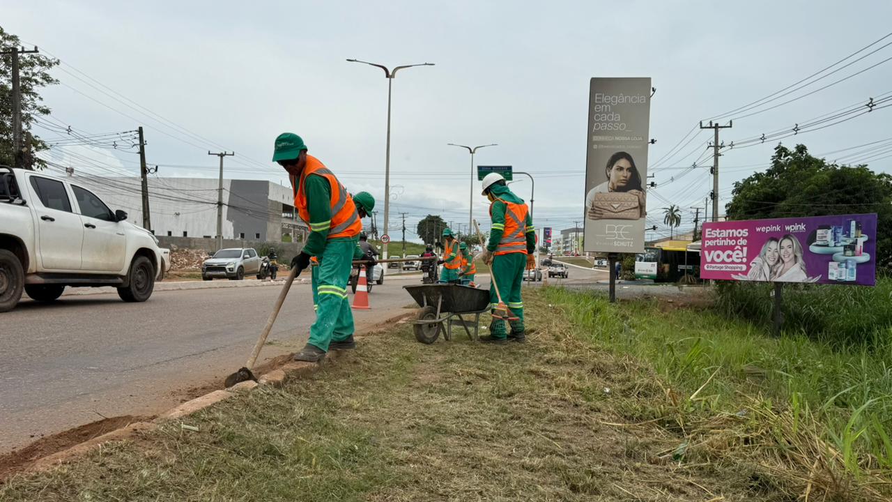 Prefeitura de Parauapebas inicia 2026 com mutirão de limpeza em diferentes bairros