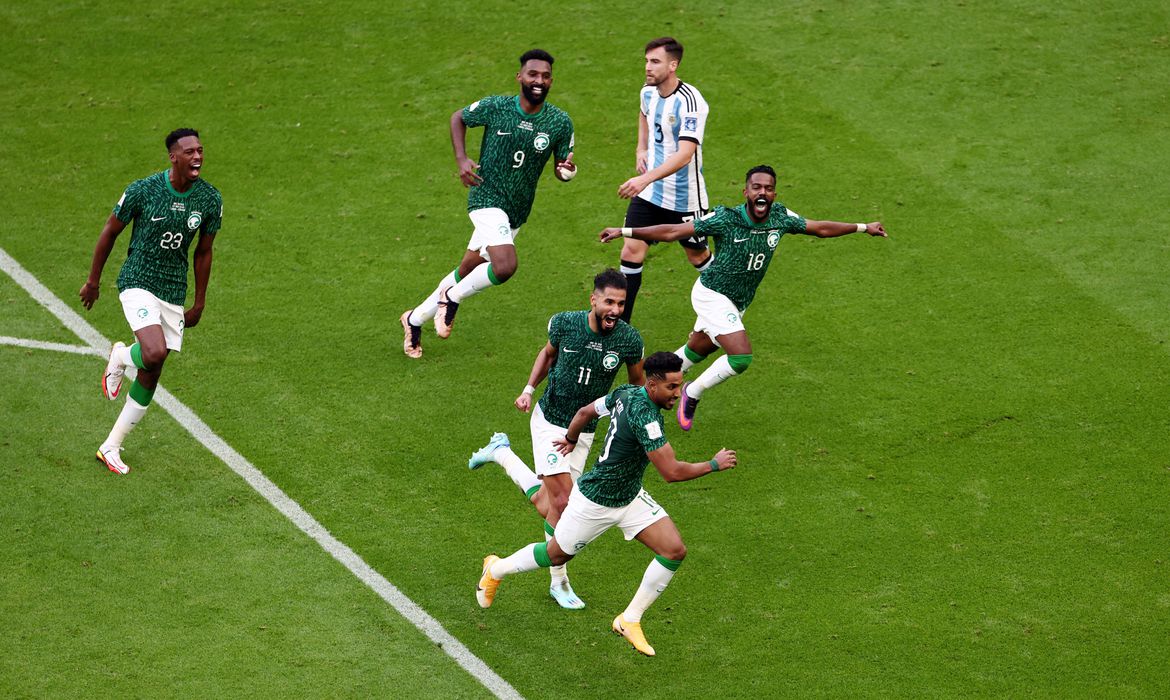 Arábia Saudita vence de virada Argentina de Messi na Copa do Mundo do Catar