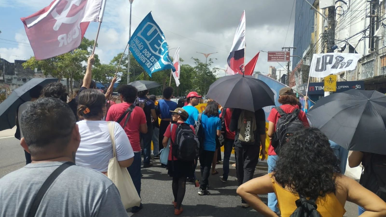 Manifestantes Protestam em Belém Contra Possível Aumento na Tarifa de Ônibus