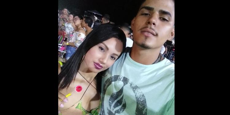 Jovem casal morre em acidente em cruzamento