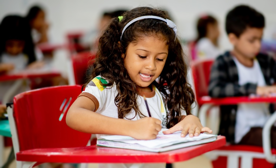 Ministério Público ajuíza ação para suspensão de decreto de retorno às aulas