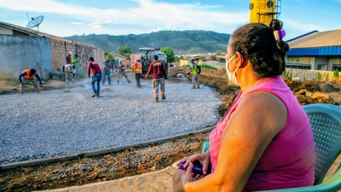 Prefeitura executa obras de drenagem e pavimentação no bairro dos Minérios
