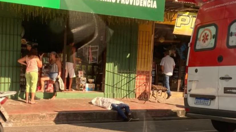 Homem morre após infarto em frente a mercadinho na Cidade Nova 8, em Ananindeua