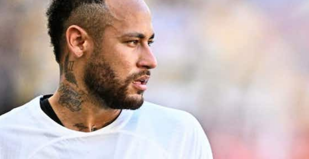 Clube do Barcelona está no aguardo do PSG libera o Neymar para recontratar o brasileiro