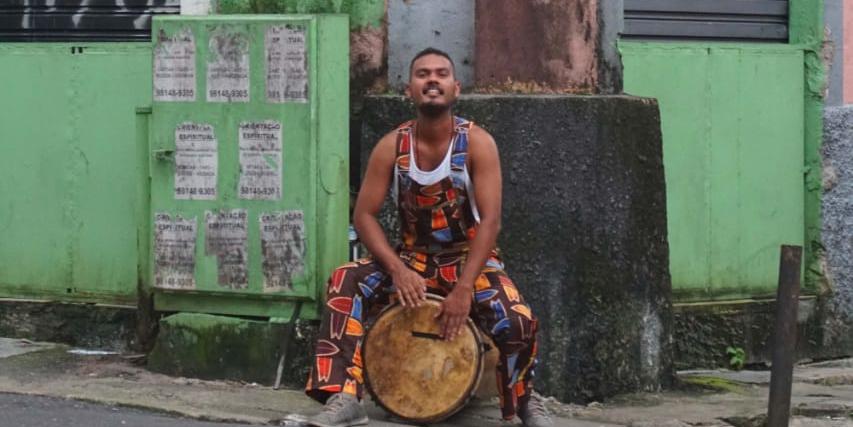 Oficinas de tambores amazônicos e música terapia na Casa da Cultura de Canaã