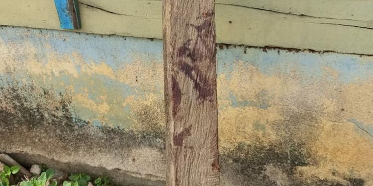 Homem é morto a pauladas e facadas