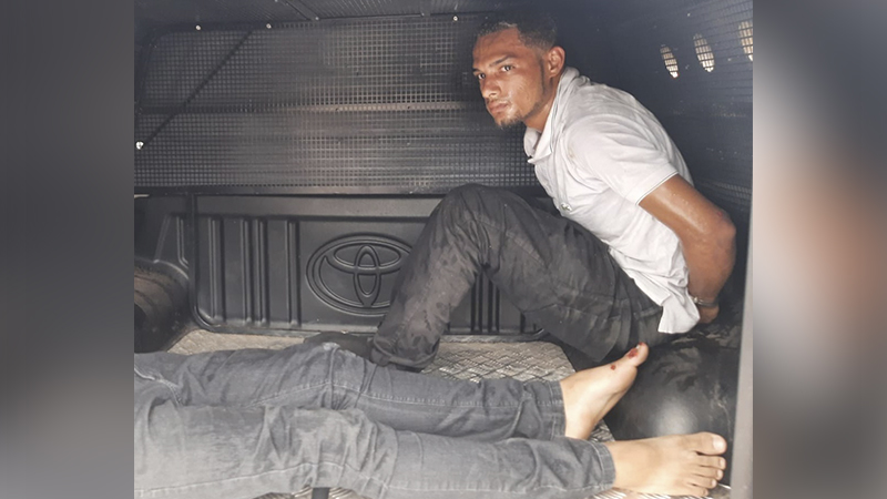 Parauapebas: Dupla de assaltantes tenta fugir da polícia mas acaba caindo de moto