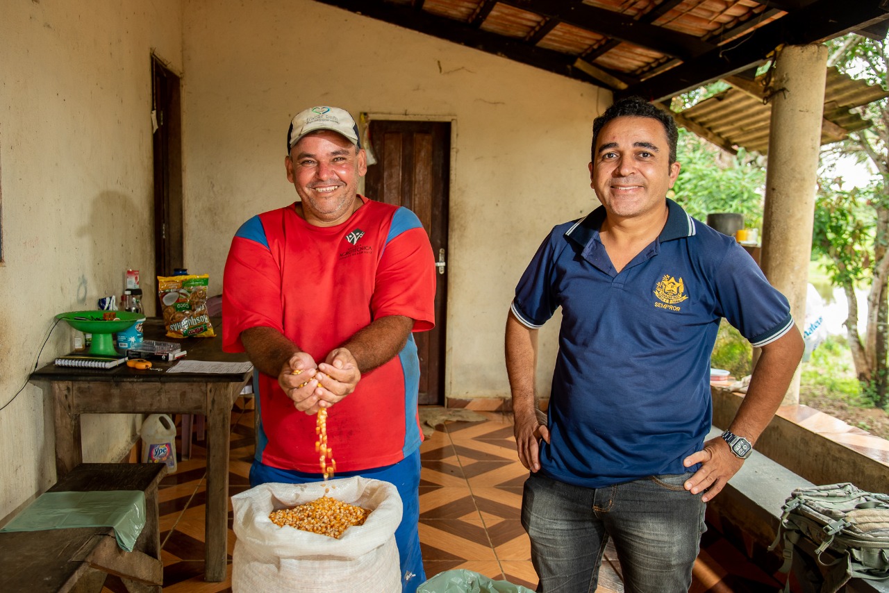 Produtores rurais de Parauapebas recebem sementes de milho de alta eficiência